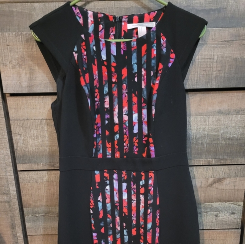 Sleeveless dress